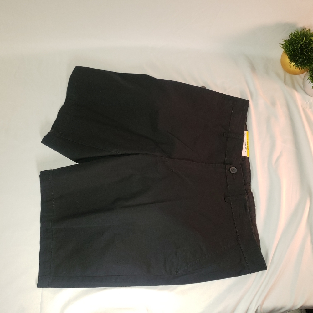Claiborne Stretch Flat Front Shorts Size 36